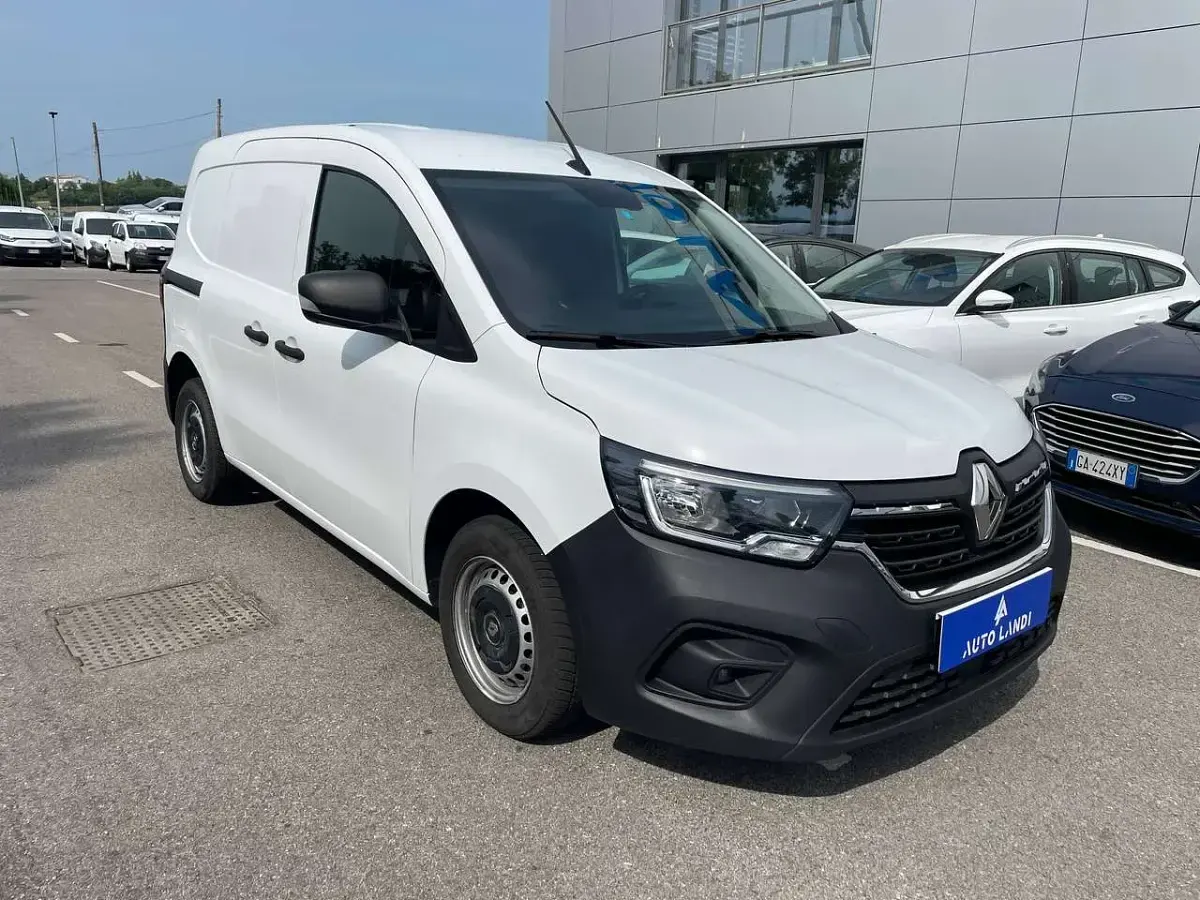 Usata Renault Kangoo 95 CV (69 kW) 2023 Bianco Monovolume