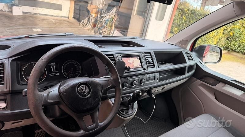 Usata VW T6 102 CV (75 kW) 2018 Rosso Furgone