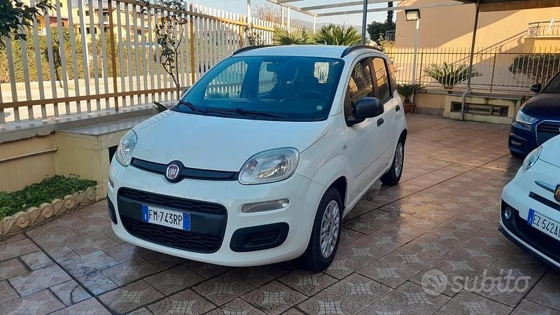 Usata Fiat Panda Pop 69 CV (50 kW) 2017 Bianco Berlina