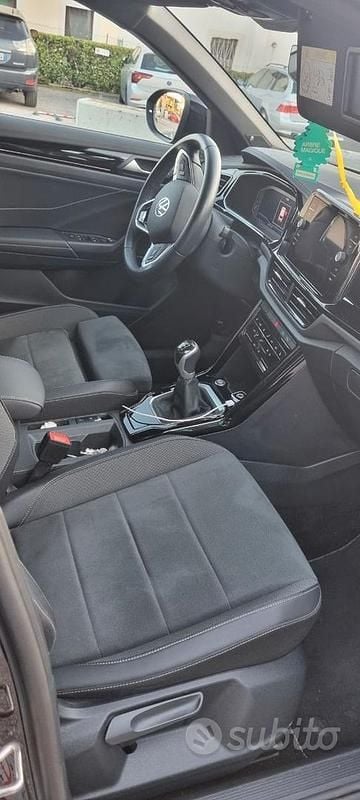 Usata VW T-Roc R-line 150 CV (110 kW) 2023 Nero SUV