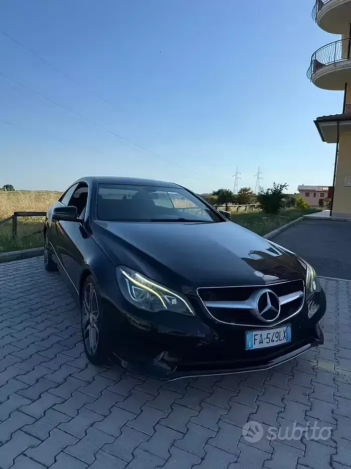 Usata Mercedes E220 170 CV (125 kW) 2015 Nero Coupé