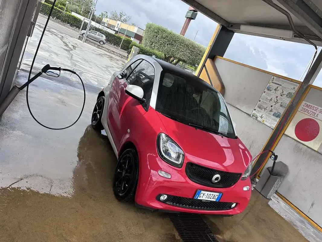 Usata Smart ForTwo Coupé Passion 71 CV (52 kW) 2020 Rosso Utilitaria