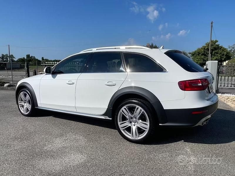 Usata Audi A4 Allroad Advanced 177 CV (130 kW) 2012 Bianco Station wagon