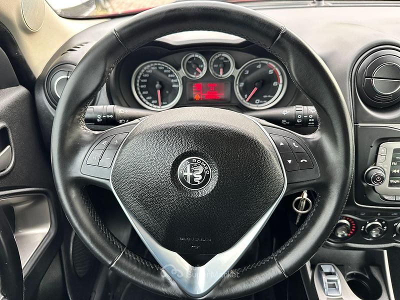 Usata Alfa Romeo MiTo Super 95 CV (69 kW) 2017 Rosso Utilitaria