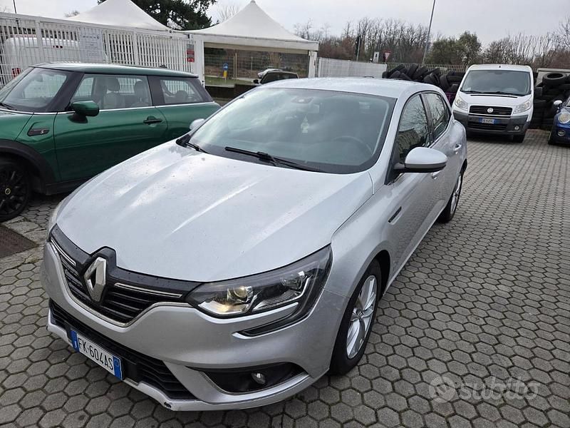 Usata Renault Mégane IV Zen 110 CV (80 kW) 2017 Grigio Berlina