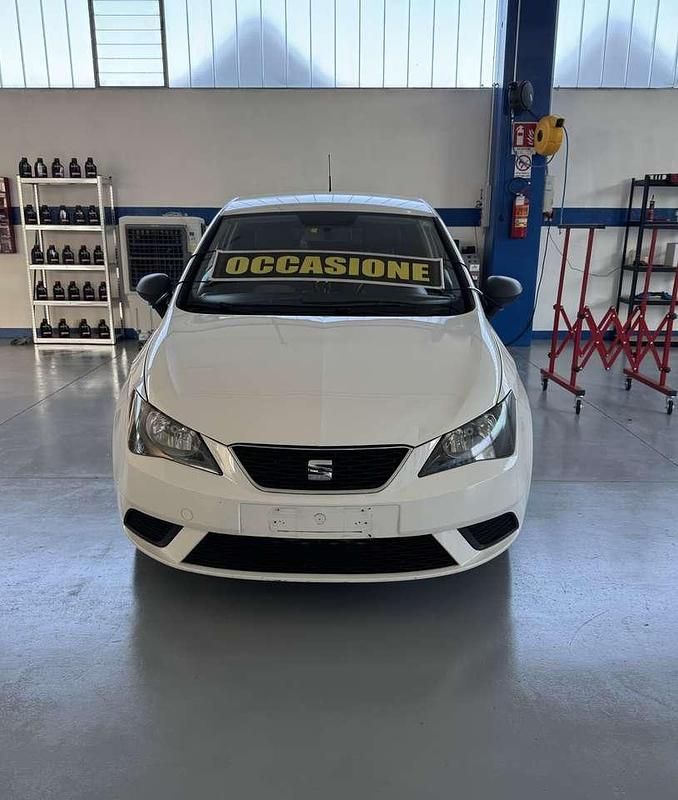 Bianco Usata 2015 Seat Ibiza SC Due volumi | 4200 € (Ottimo prezzo) - Immagine 1/4