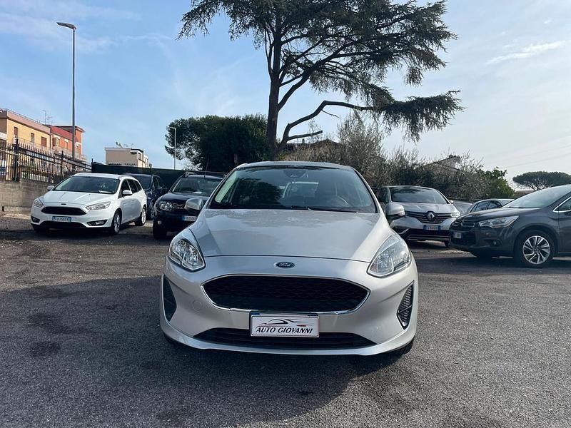 Usado Ford Fiesta Titanium 95 HP (69 kW) 2021 Cinzento Sedan