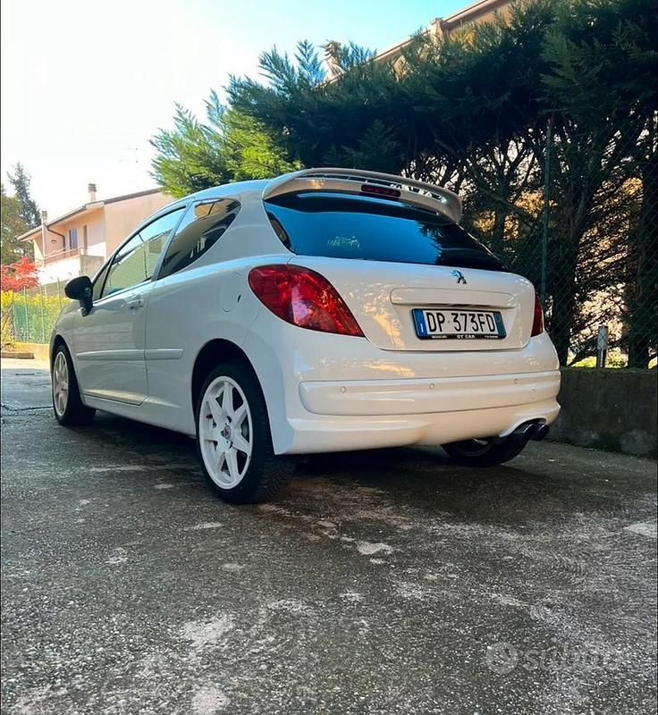 Usata Peugeot 207 175 CV (128 kW) 2008 Bianco Berlina
