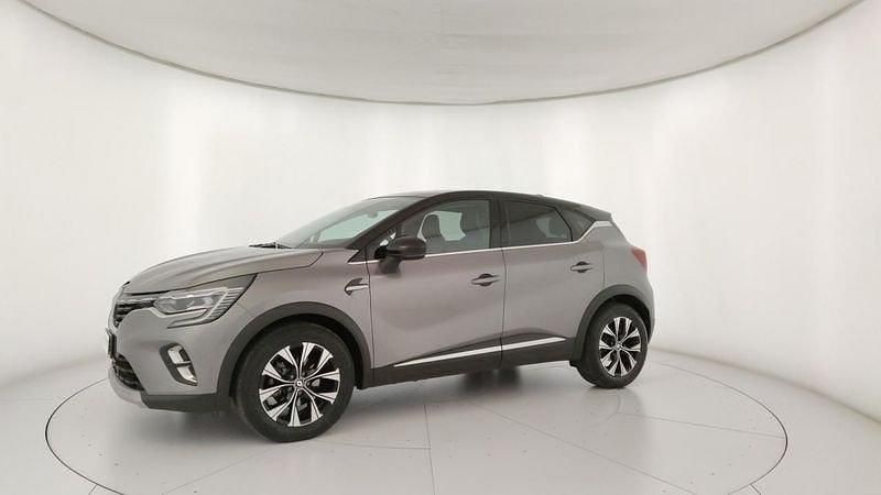 Usata Renault Captur Techno 145 CV (106 kW) 2023 Grigio SUV