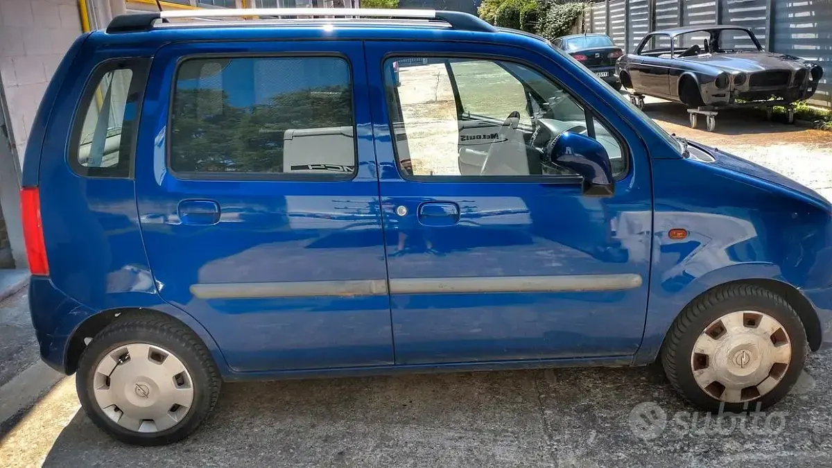 Usata Opel Agila 80 CV (58 kW) 2007 Bluazzurro Monovolume