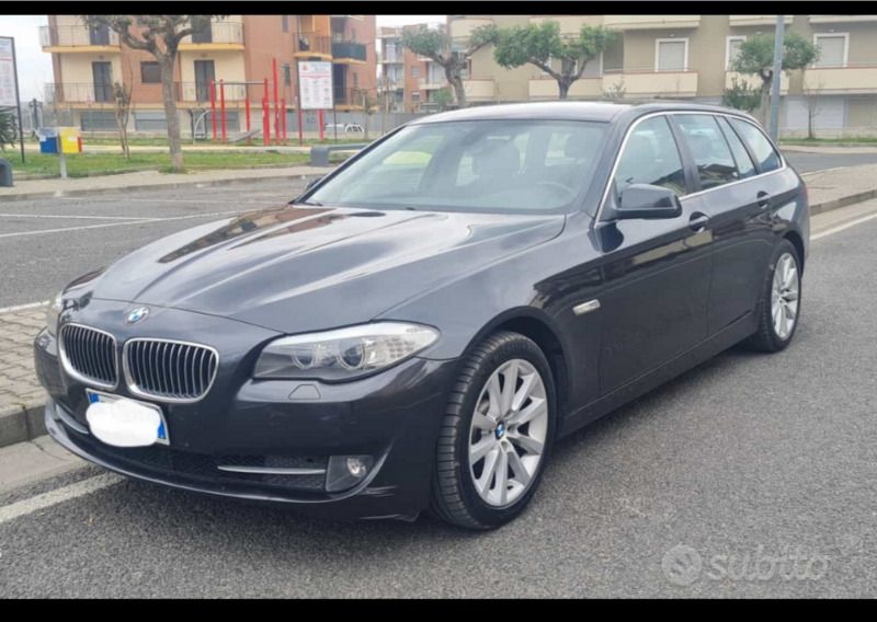 Usata BMW 520 184 CV (135 kW) 2011 Grigio Station wagon