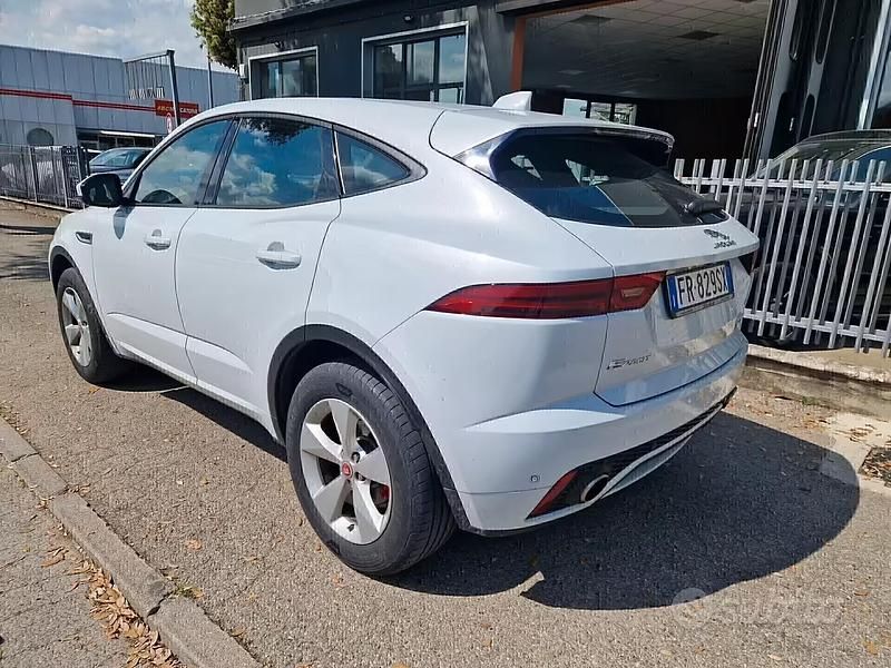 Usata Jaguar E-Pace R-Dynamic 150 CV (110 kW) 2018 Bianco SUV