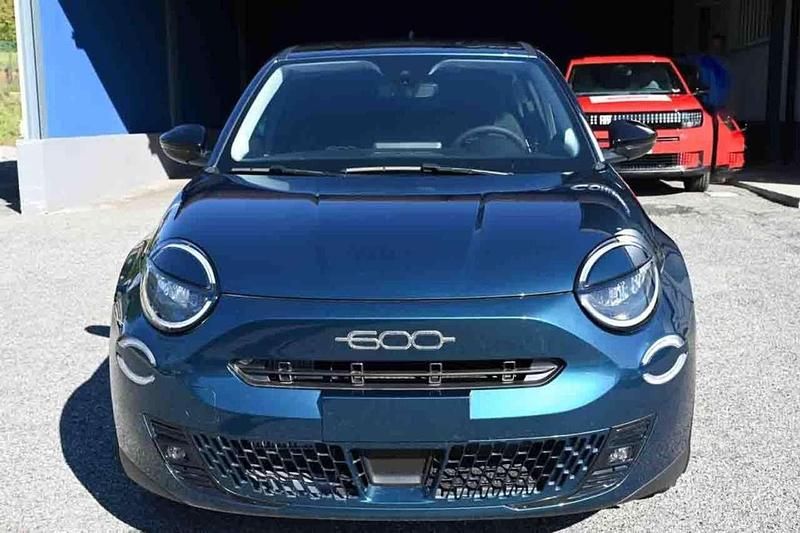 Nuova Fiat 600 Pop 101 CV (74 kW) 2026 Blu SUV