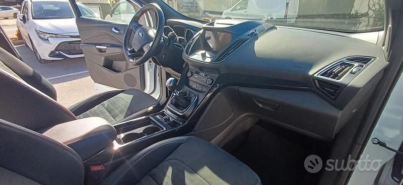 Usata Ford Kuga ST-Line 120 CV (88 kW) 2019 SUV