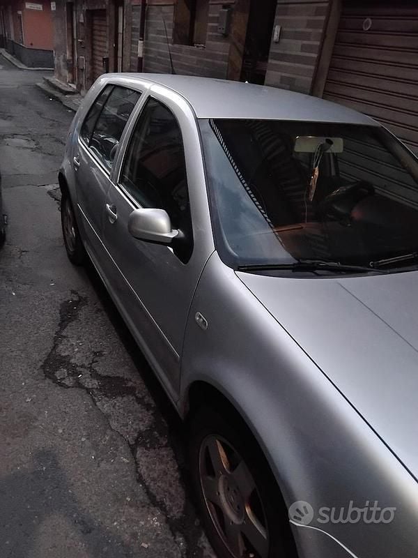 Usata VW Golf IV 110 CV (80 kW) 2001 Grigio Berlina