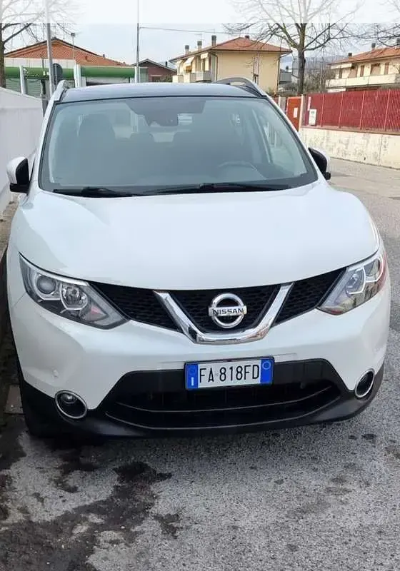 Usata Nissan Qashqai 360º 110 CV (80 kW) 2015 Bianco SUV
