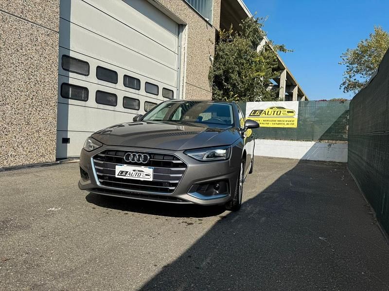 Usata Audi A4 Advanced 163 CV (119 kW) 2022 Grigio Station wagon
