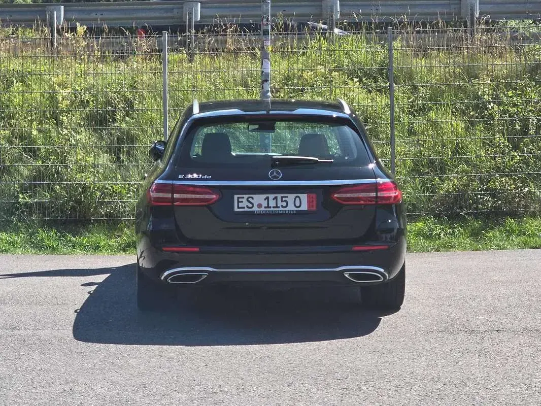 Usata Mercedes E300 Exclusive 194 CV (142 kW) 2021 Nero Station wagon