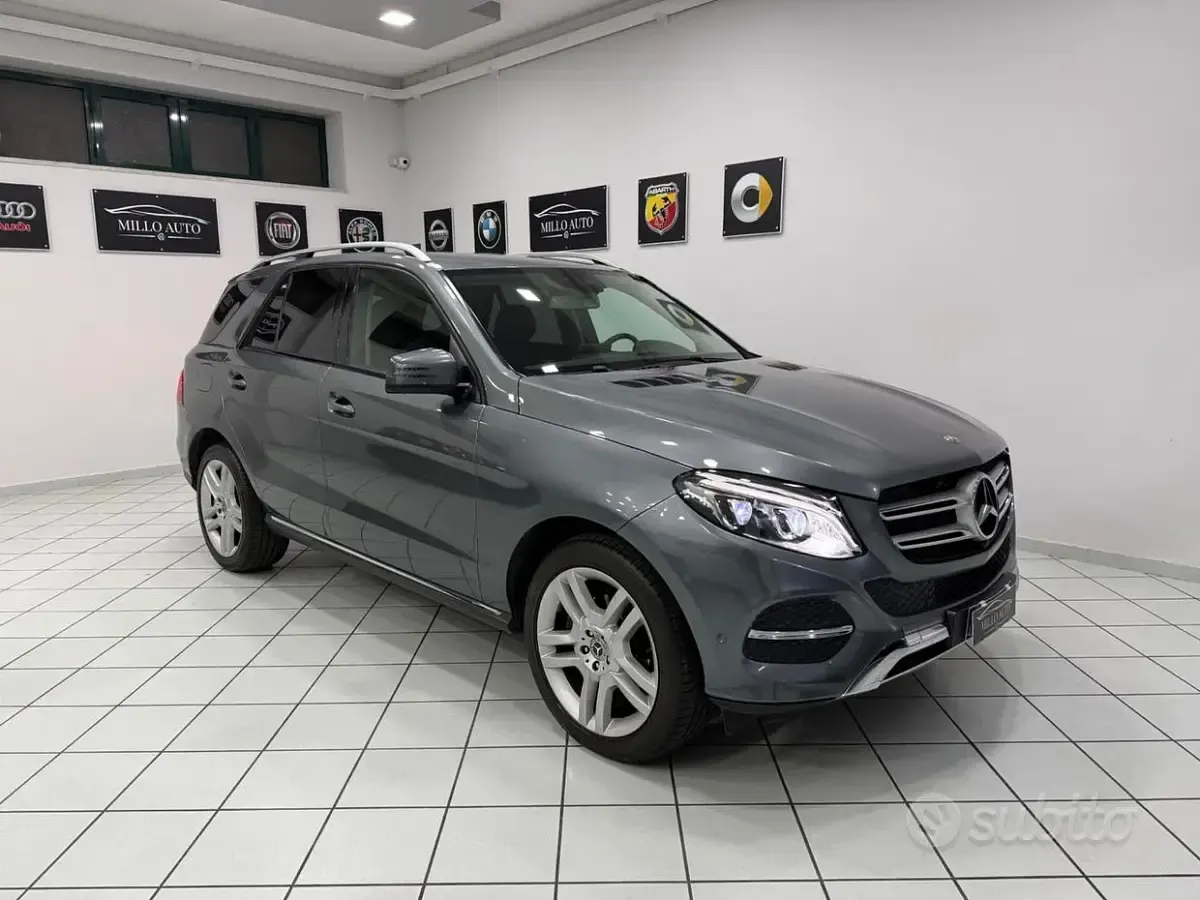 Usata Mercedes GLE250 204 CV (150 kW) 2018 Grigio SUV