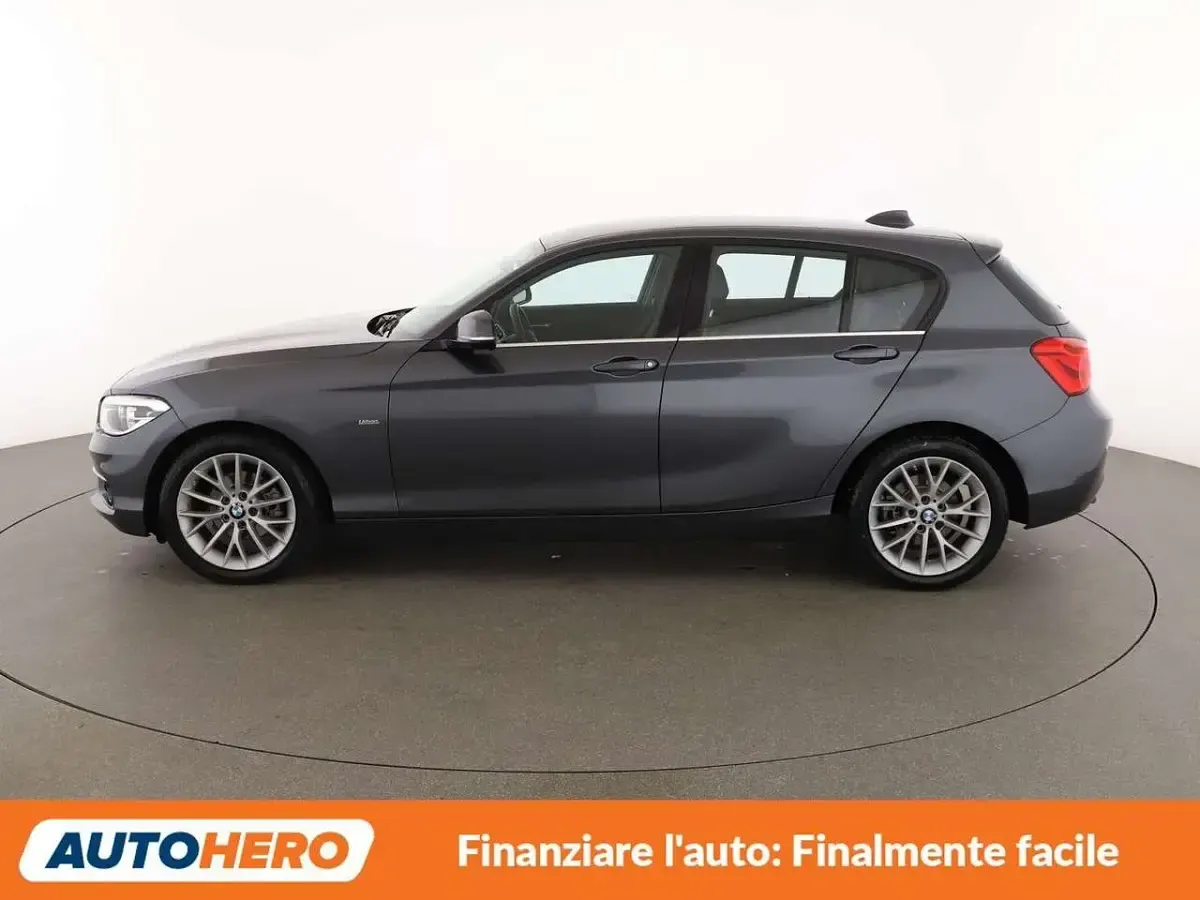 Usata BMW 118 Urban Line 150 CV (110 kW) 2018 Grigio Utilitaria