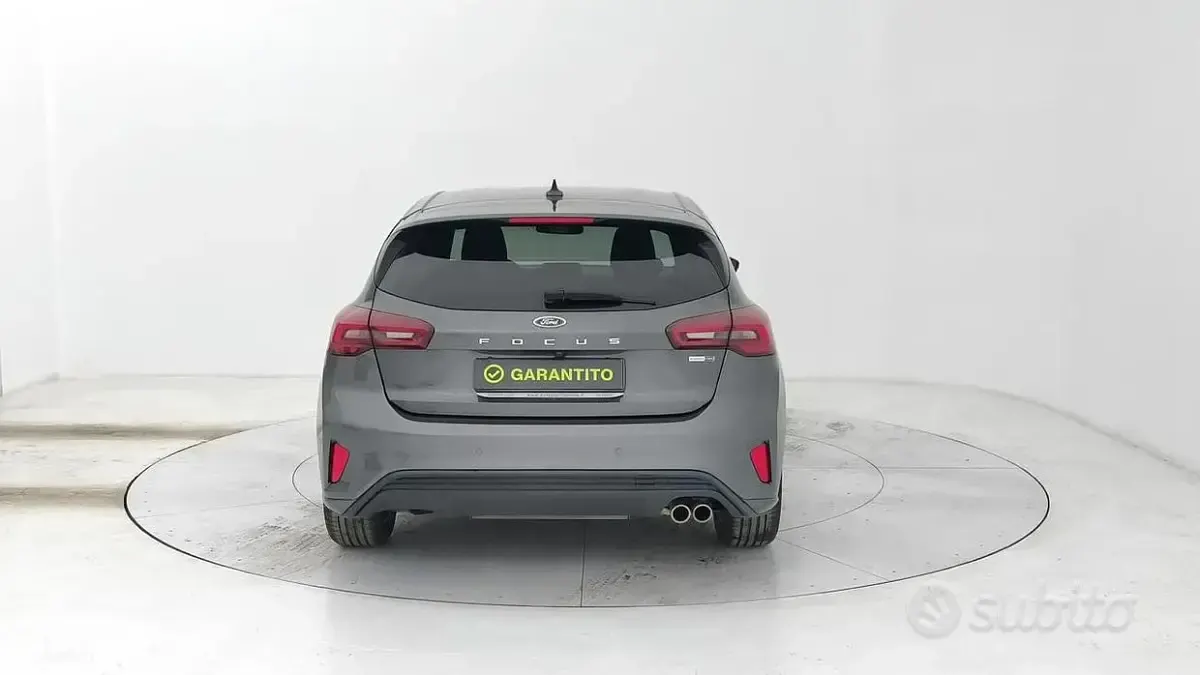 Usata Ford Focus ST-Line 125 CV (91 kW) 2023 Grigio Berlina