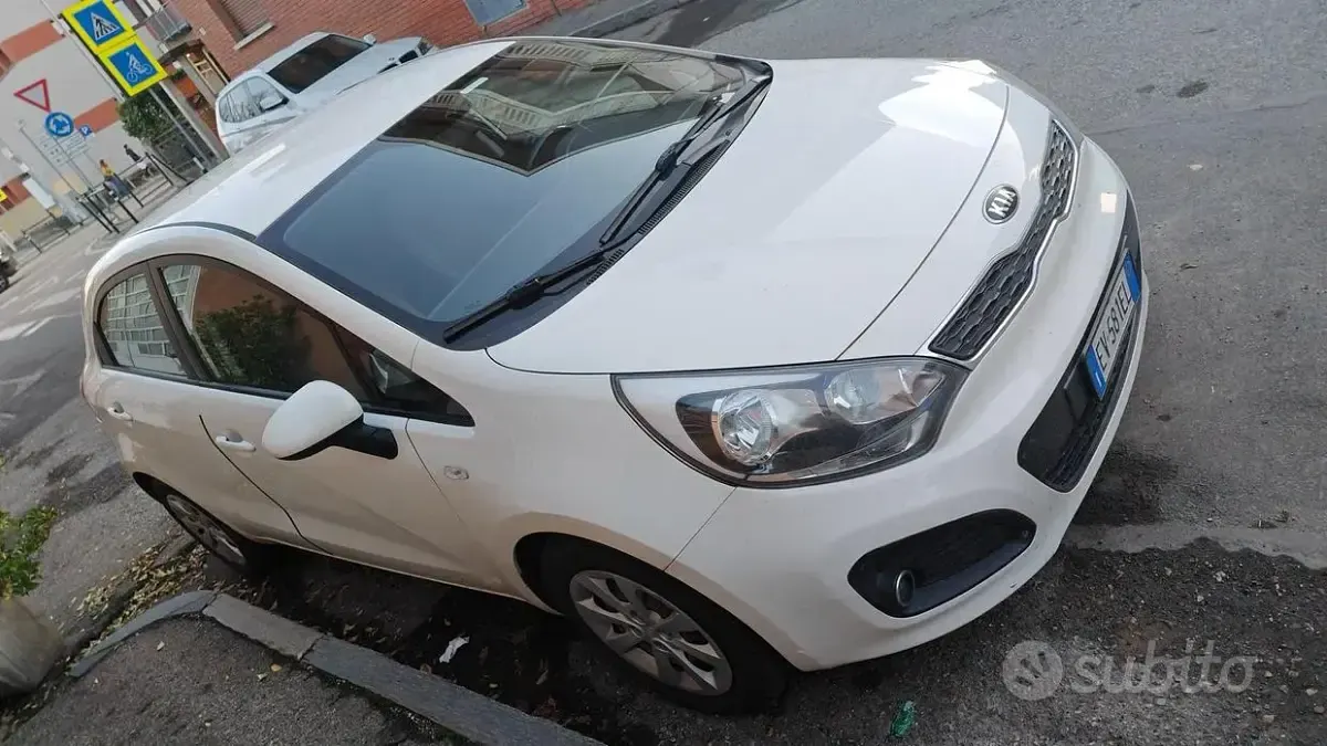 Usata Kia Rio 85 CV (62 kW) 2014 Bianco Berlina