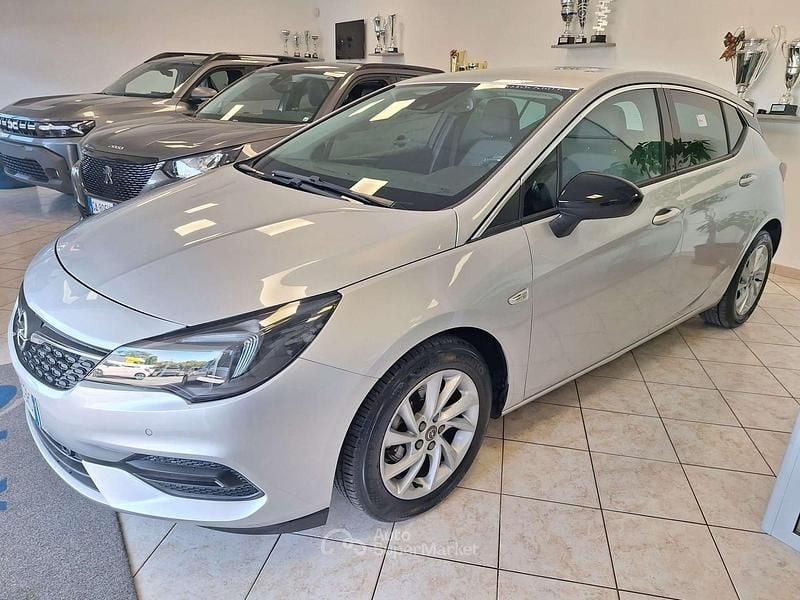 Argento Usata 2021 Opel Astra Business Tre volumi | 11.650 € (Ottimo prezzo) - Immagine 1/4