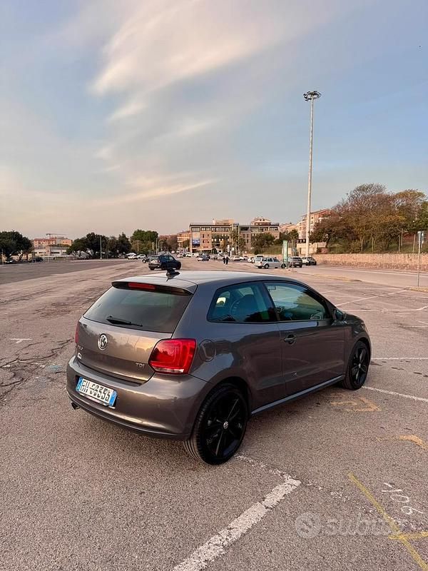 Usata VW Polo 90 CV (66 kW) 2012 Grigio Utilitaria