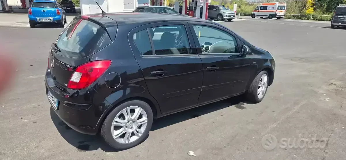 Usata Opel Corsa 58 CV (42 kW) 2007 Nero Utilitaria