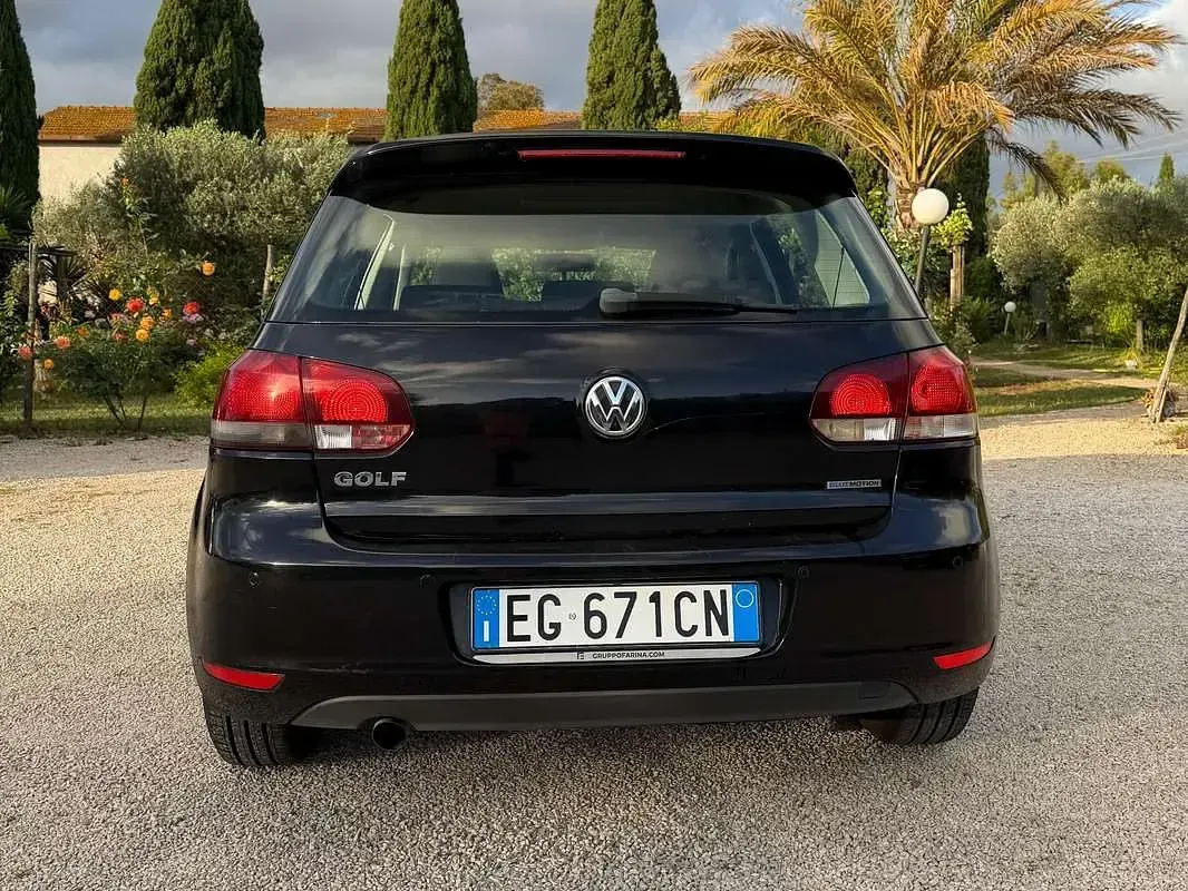 Usata VW Golf VI 105 CV (77 kW) 2011 Nero Utilitaria