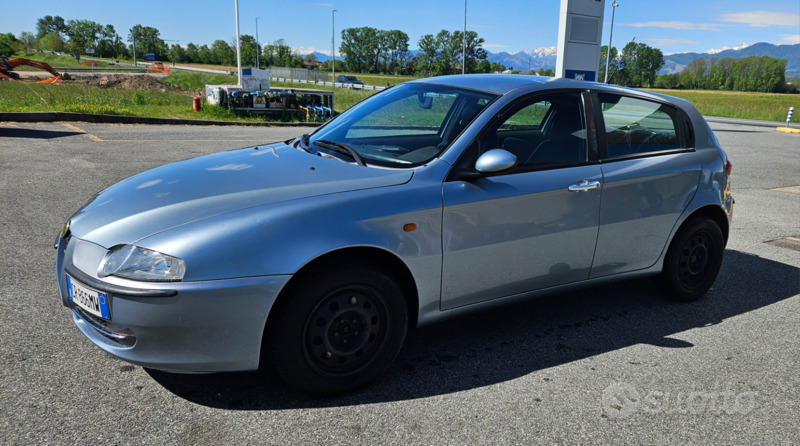 Usato 2003 Alfa Romeo 147 1.9 Diesel 140 CV (900 €)