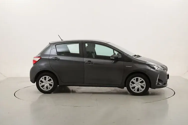 Usata Toyota Yaris Hybrid Business Edition 101 CV (74 kW) 2018 Utilitaria