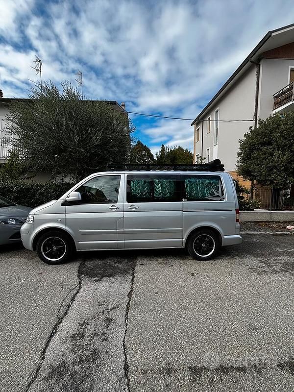 Usata VW T5 Highline 174 CV (127 kW) 2003 Grigio Furgone