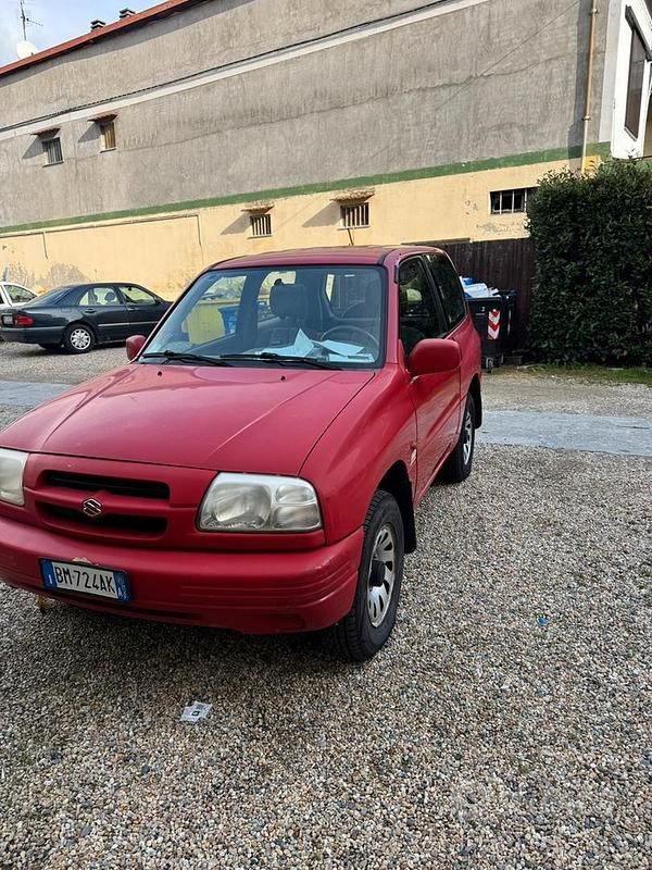 Usata Suzuki Grand Vitara 2001 Rosso SUV
