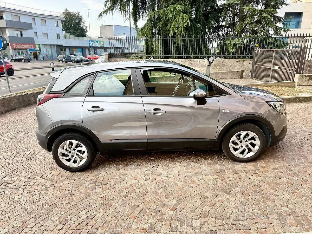 Usata Opel Crossland X 82 CV (60 kW) 2018 Grigio SUV