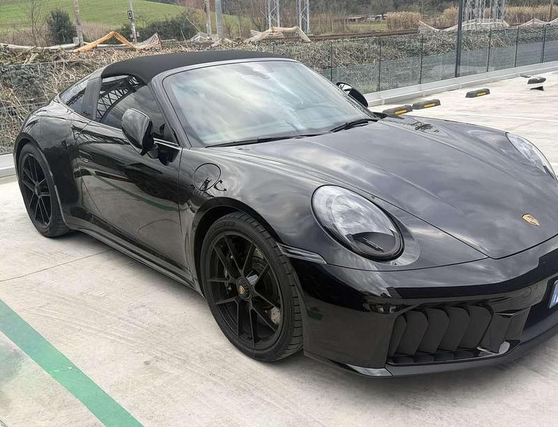 Usata Porsche 911 485 CV (356 kW) 2025 Nero Cabrio