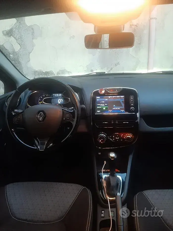 Usata Renault Clio 90 CV (66 kW) 2014 Rosso Utilitaria