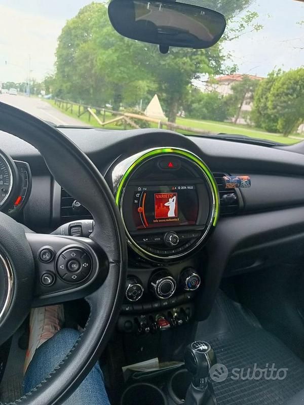 Begagnad Mini One D 95 HK (69 kW) 2019 Grå Halvkombi