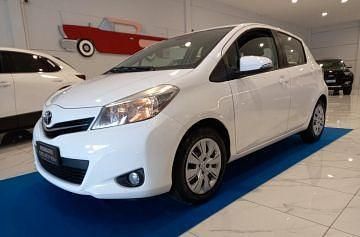 Usata Toyota Yaris Lounge 69 CV (50 kW) 2013 Altro Berlina