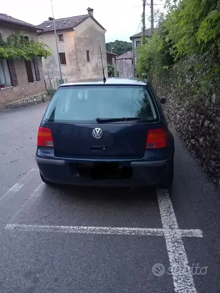 Usata VW Golf III 75 CV (55 kW) 1998 Blu Berlina