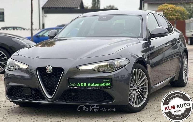 Usata Alfa Romeo Giulia Super 201 CV (147 kW) 2018 Gray Berlina