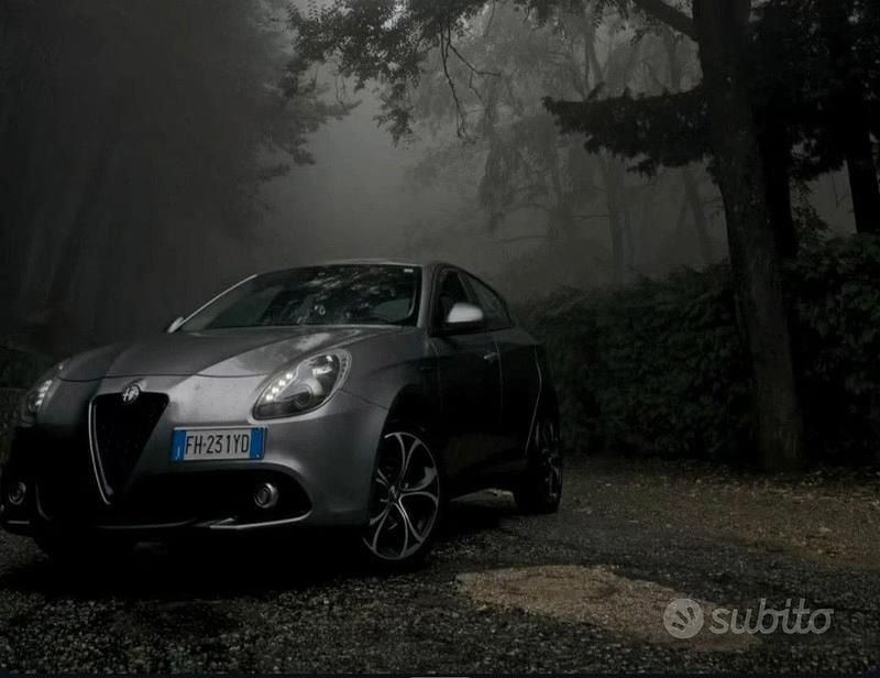 Usata 2017 Alfa Romeo Giulietta Due volumi | 12.000 € (Buon prezzo) - Immagine 1/4