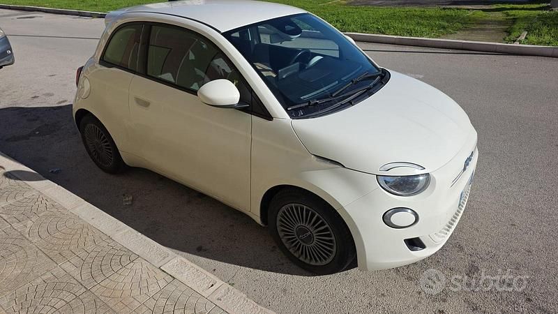 Usata Fiat 500e 86 kW (118 CV) 2021 Bianco