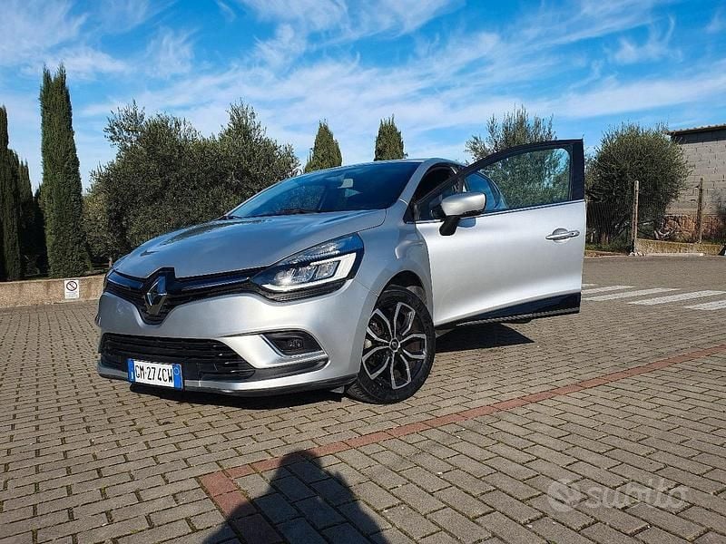Usata Renault Clio V 90 CV (66 kW) 2023 Grigio Berlina