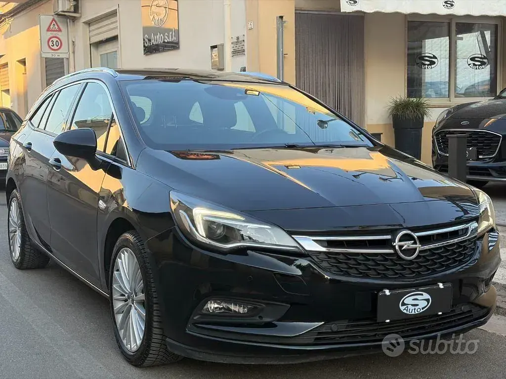 Usata Opel Astra Innovation 110 CV (80 kW) 2017 Nero Station wagon