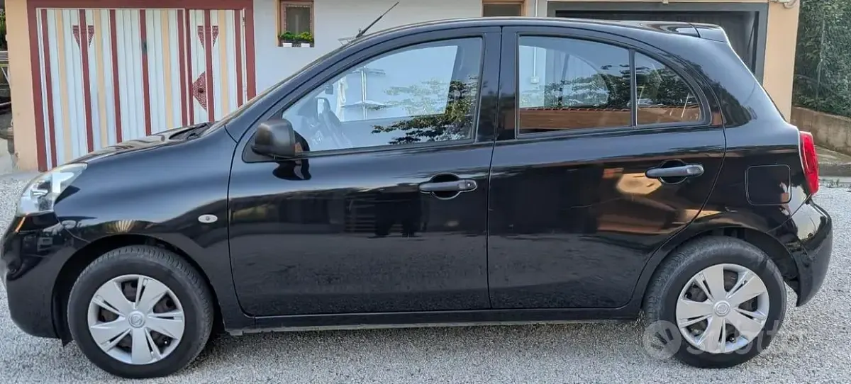 Usata Nissan Micra 80 CV (58 kW) 2015 Nero Utilitaria