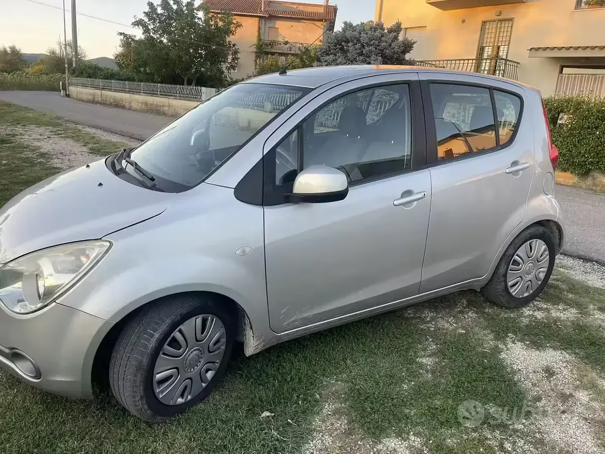 Usata Opel Agila 65 CV (47 kW) 2008 Grigio Utilitaria