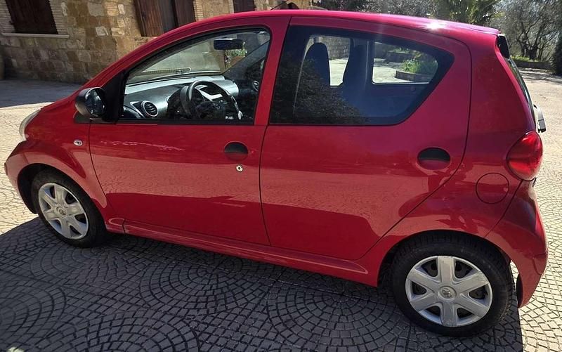 Usata Toyota Aygo 68 CV (50 kW) 2007 Utilitaria