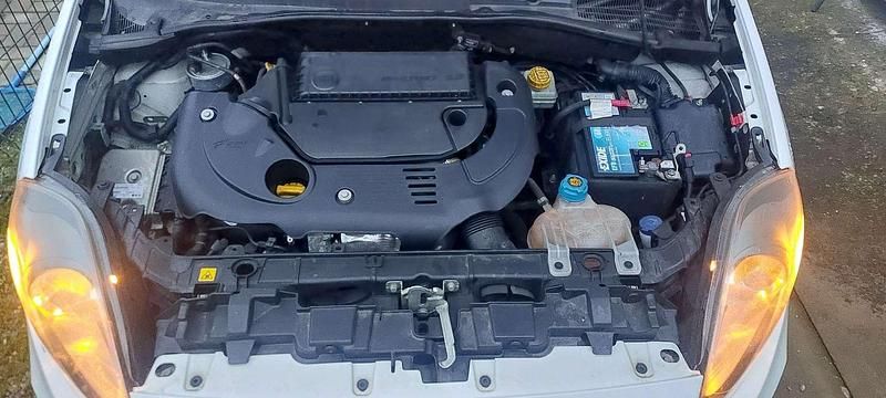 Usata Fiat Punto Evo Dynamic 95 CV (69 kW) 2013 Utilitaria