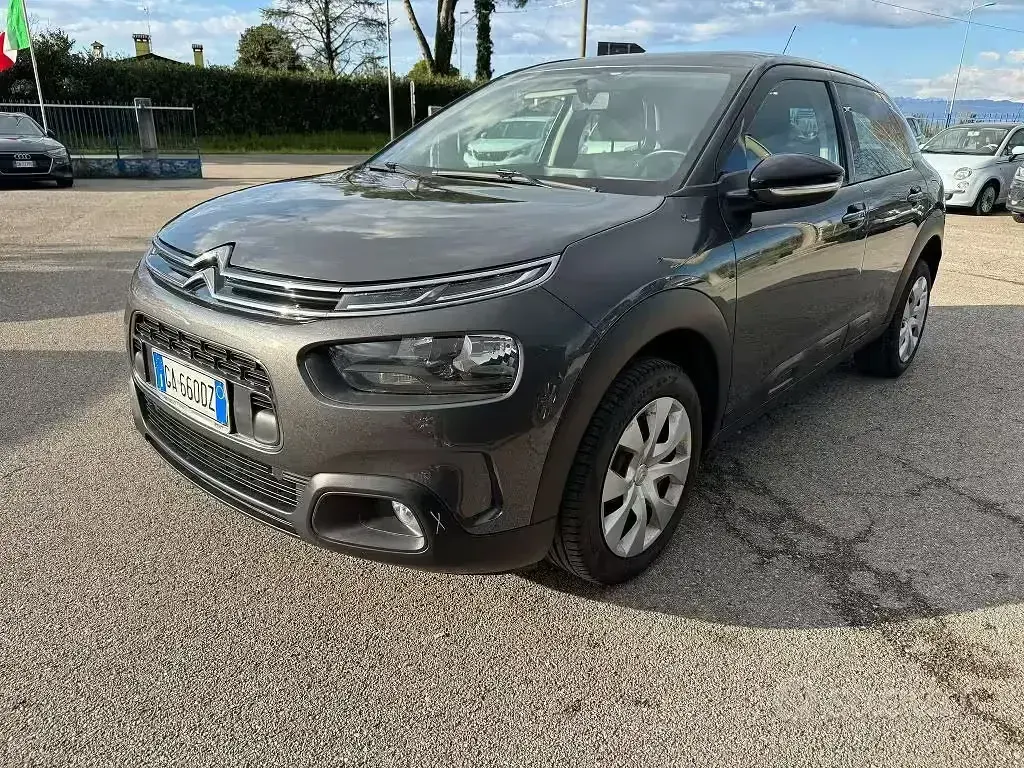 Usata Citroën C4 Cactus Shine 102 CV (75 kW) 2020 Grigio Utilitaria